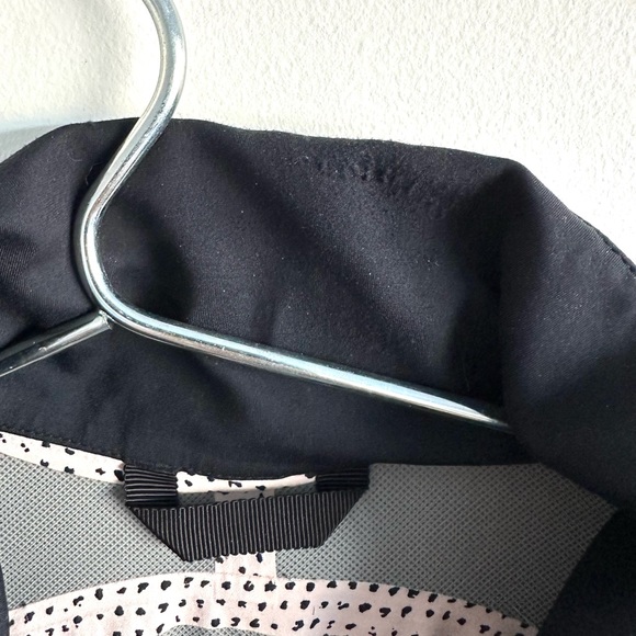 Lululemon run jacket - Picture 6 of 9